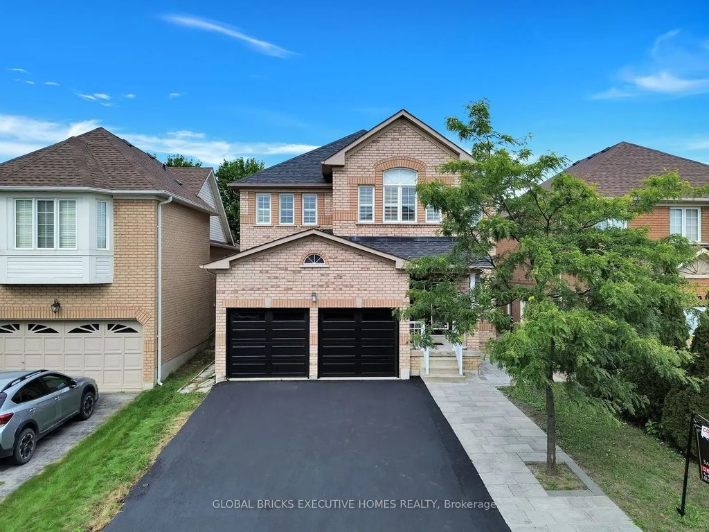 122 Pappain Crescent, Brampton