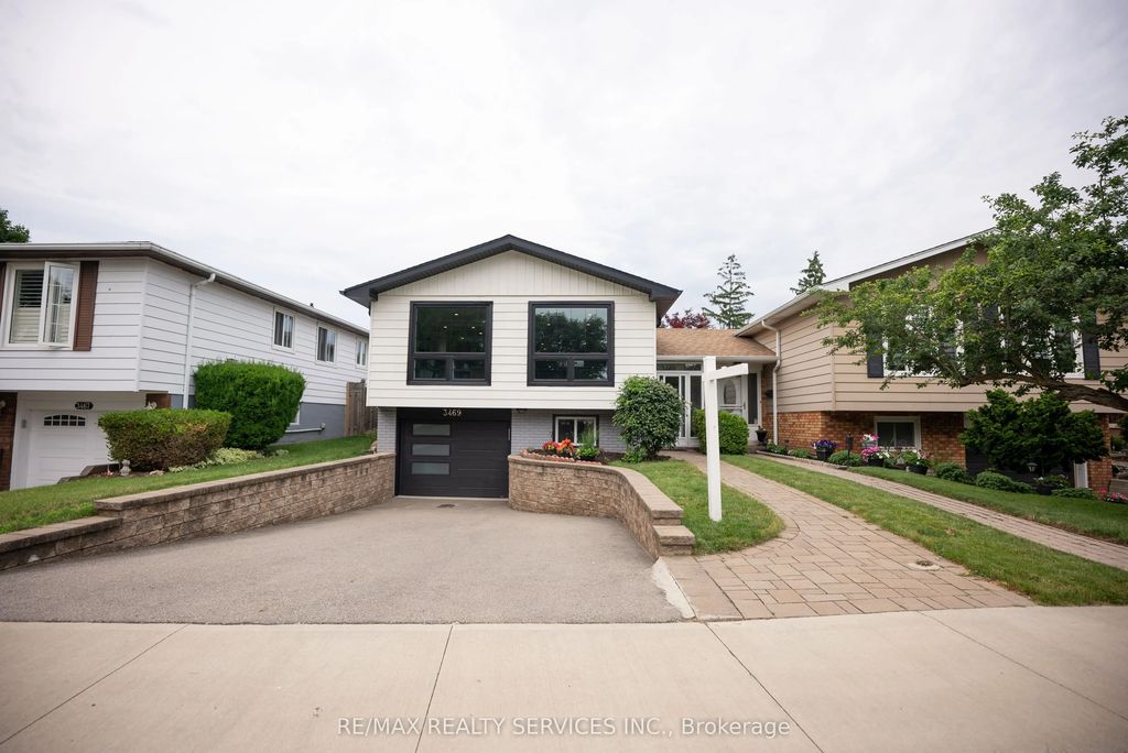 3469 Caplan Crescent, Burlington