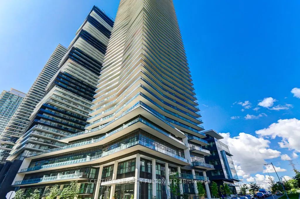 38 Annie Craig Drive 1110, Toronto W06