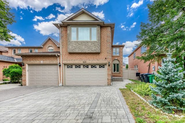 925 Cardington Street, Mississauga