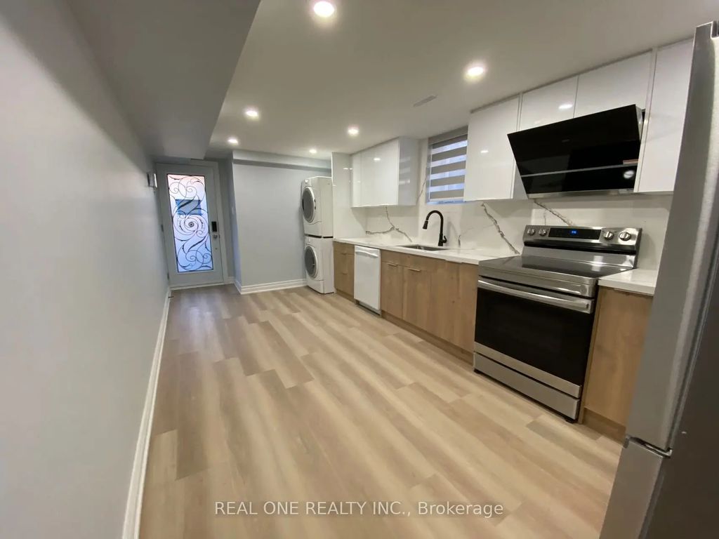 1186 Shadeland Drive Room L1, Mississauga