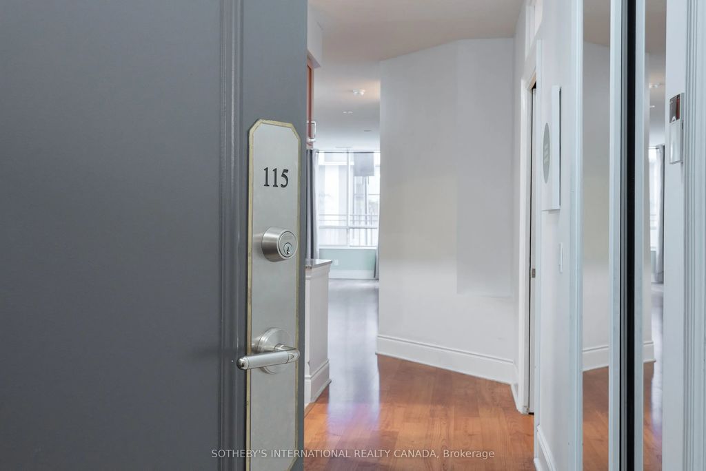 5233 Dundas Street 115, Toronto W08