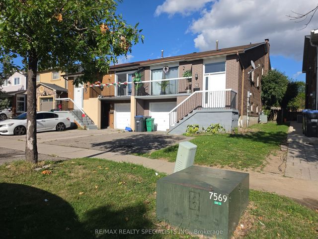 52 Simmons Boulevard, Brampton