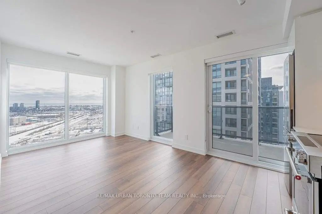 30 Samuel Wood Way 2310, Toronto W08