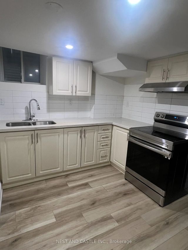 33 Lanark Circle, Brampton