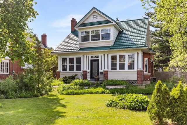 1807 Balsam Avenue, Mississauga