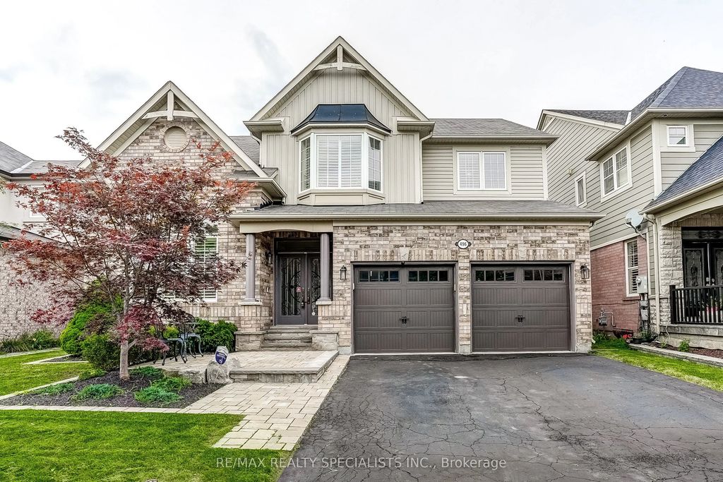 496 Cusick Circle, Milton