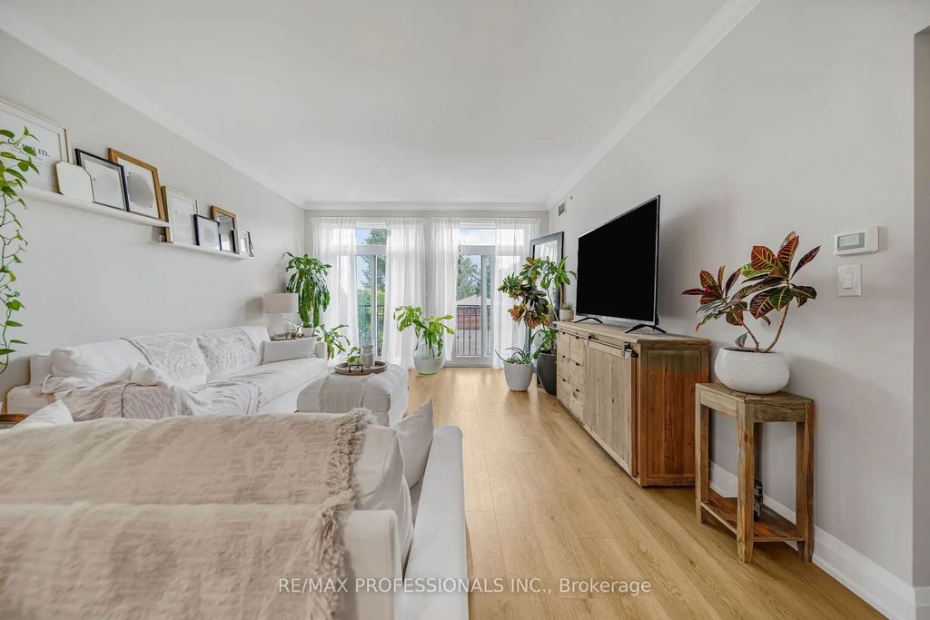 3531 Lake Shore Boulevard W 211, Toronto W06