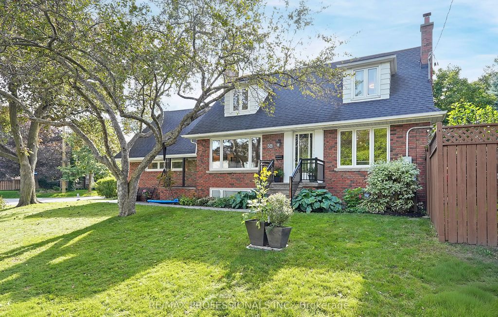 38 Ballacaine Drive, Toronto W07