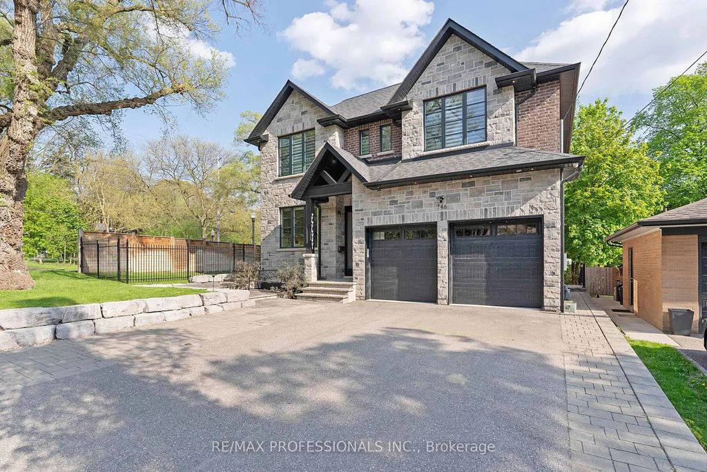 146 Thompson Avenue, Toronto W07