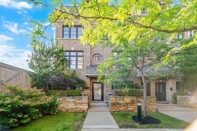 1812 Burnhamthorpe Road E 112, Mississauga