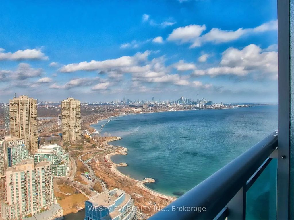 16 Brookers Lane Uph-03, Toronto W06