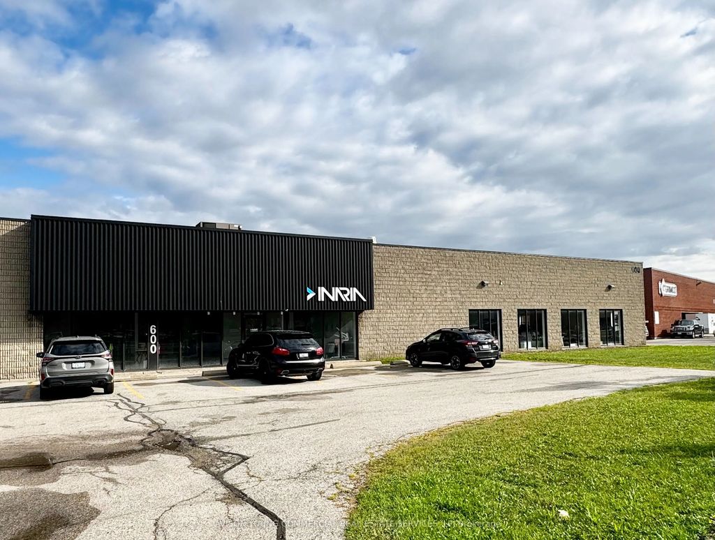 600 Steeprock Drive, Toronto W05