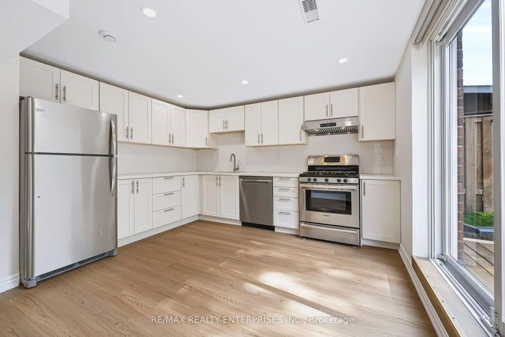 772 Gardner Avenue Lower, Mississauga
