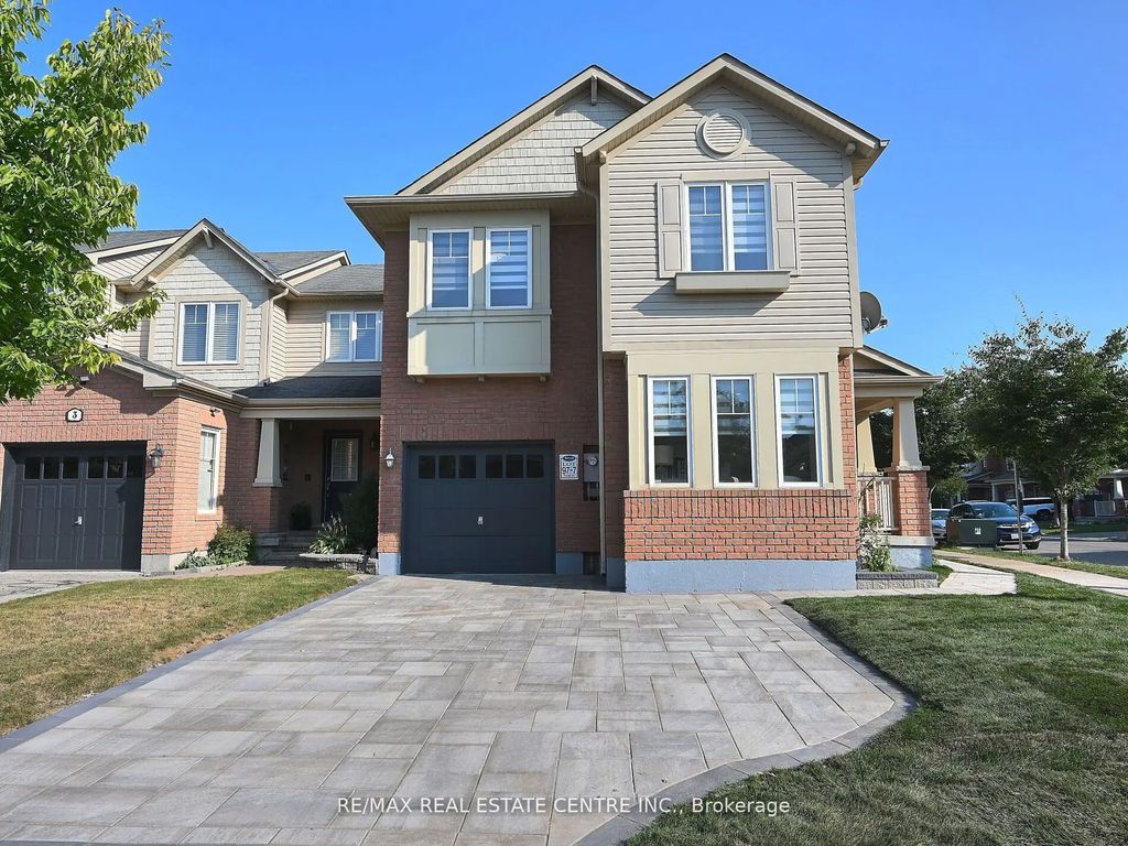 1 Mccandless Court, Milton