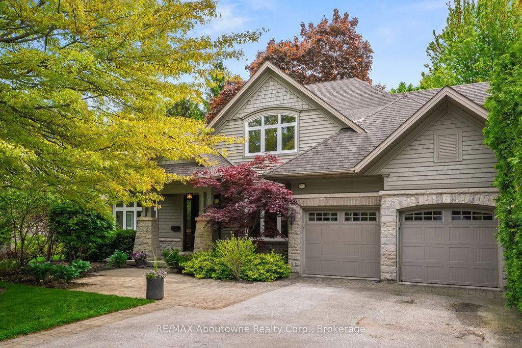 370 Christina Drive, Oakville