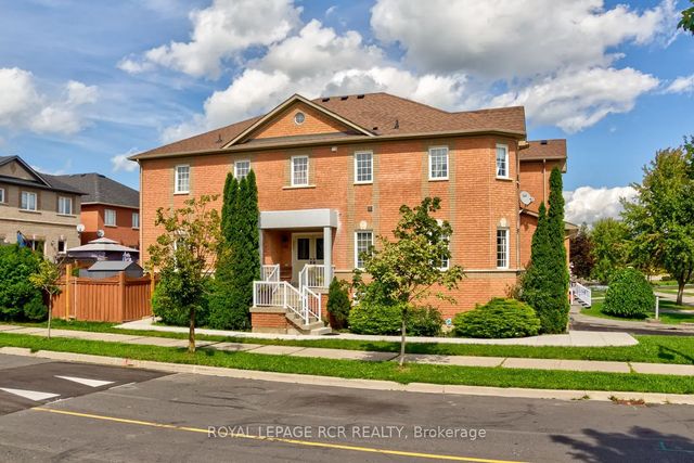 13 Silvervalley Drive, Caledon