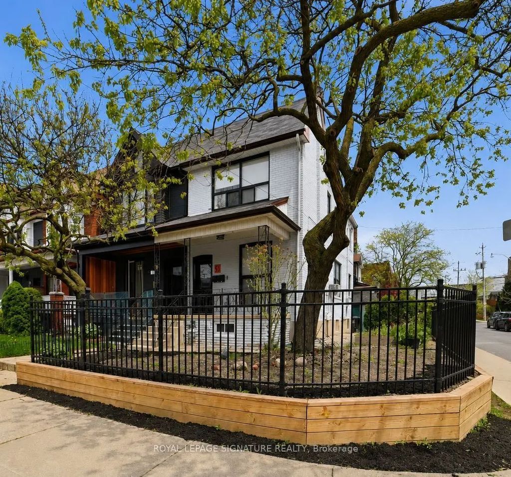 151 Campbell Avenue, Toronto W02