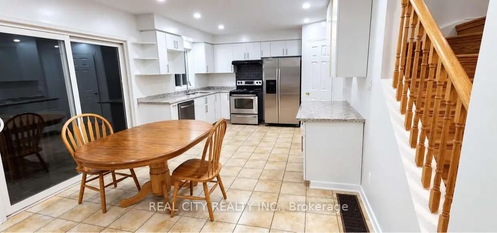 19 Fairhill Avenue, Brampton