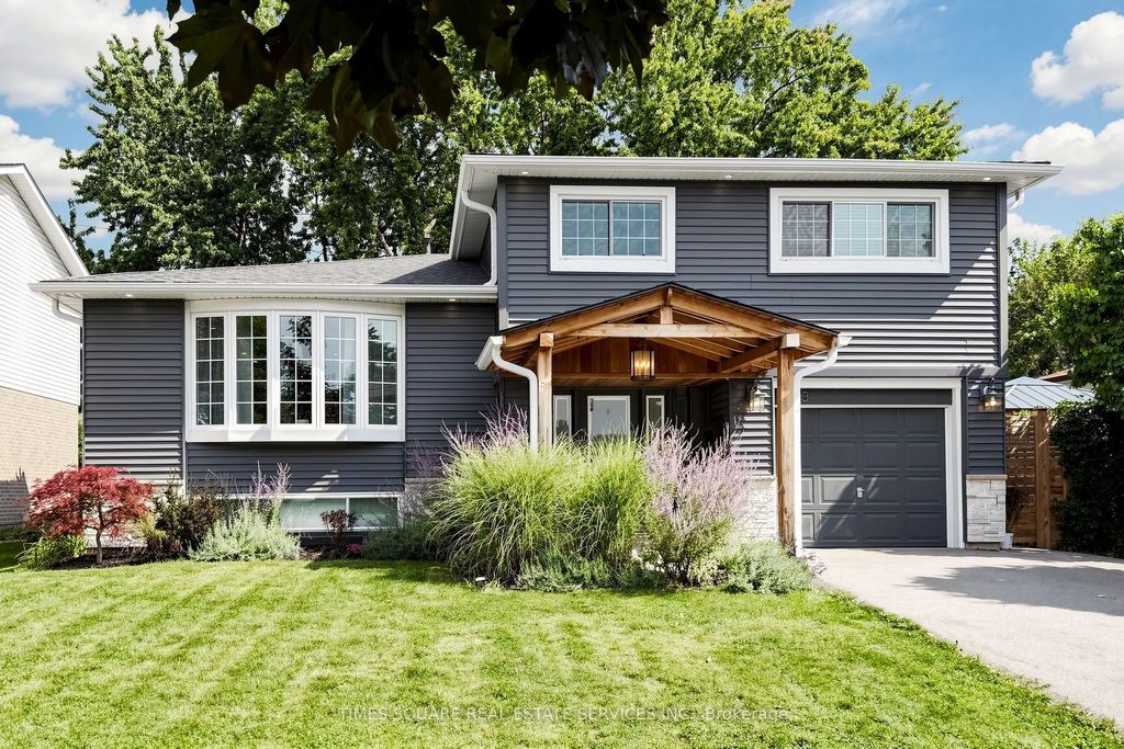 1493 Clinton Court, Burlington