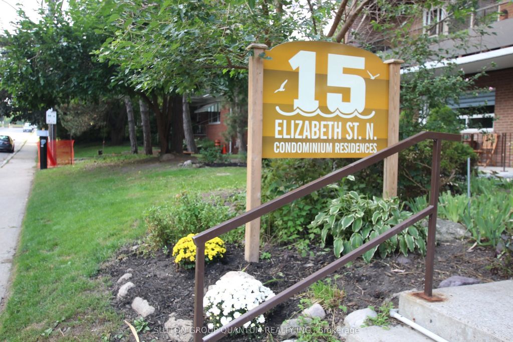 15 Elizabeth Street N 401, Mississauga