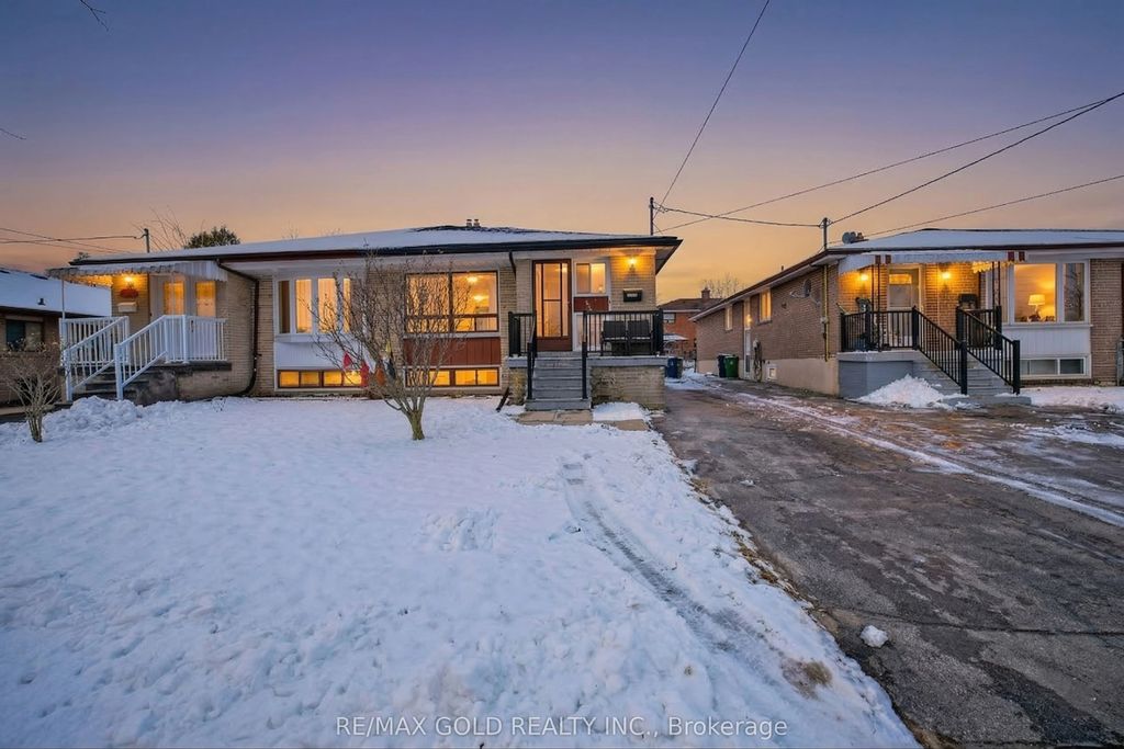 130 Duncanwoods Drive Studio Bsmt, Toronto W05