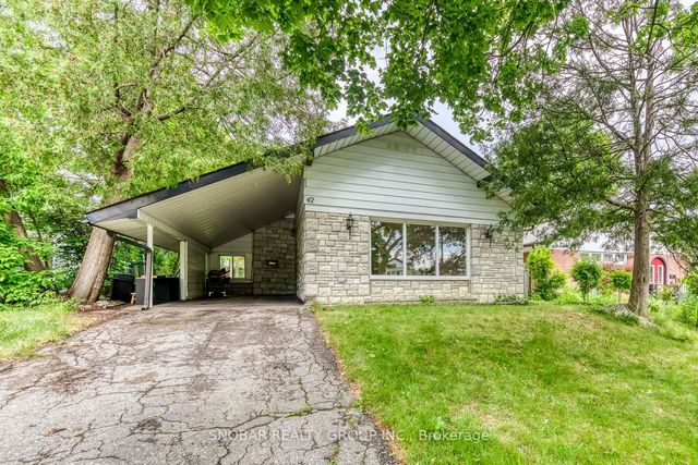 42 Clearbrooke Circle, Toronto W10