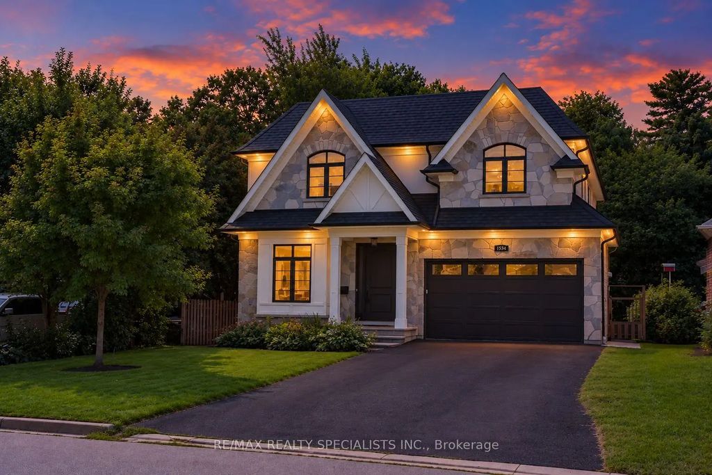 1534 Trotwood Avenue, Mississauga