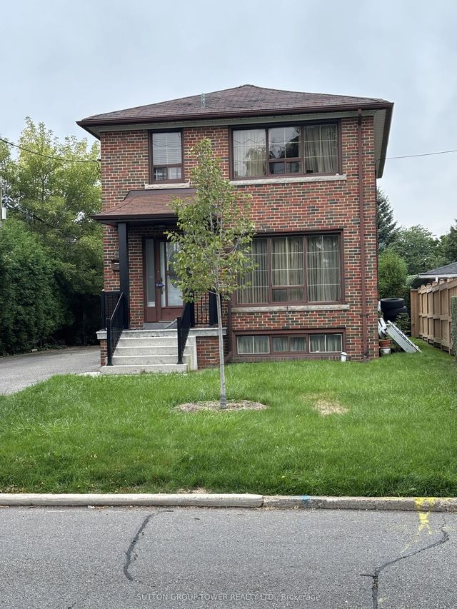 200 Locksley Avenue, Toronto W04