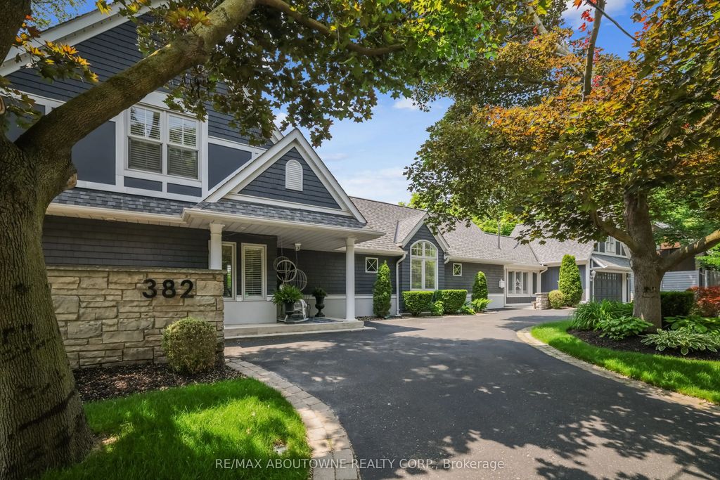 382 Trafalgar Road, Oakville