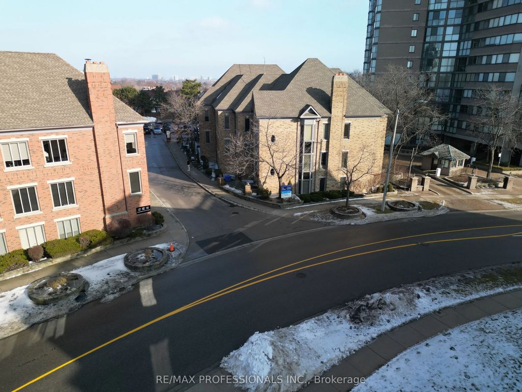 4255 Sherwoodtowne Boulevard 200, Mississauga