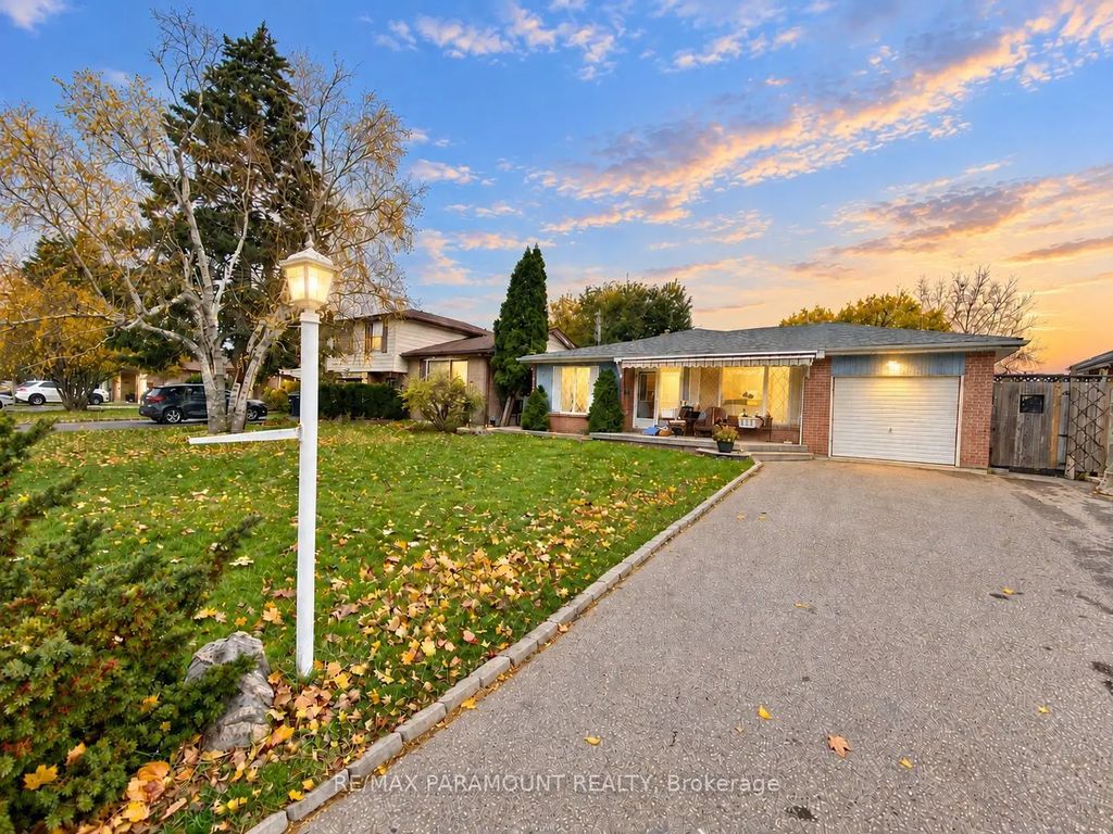 42 Bromley Crescent, Brampton