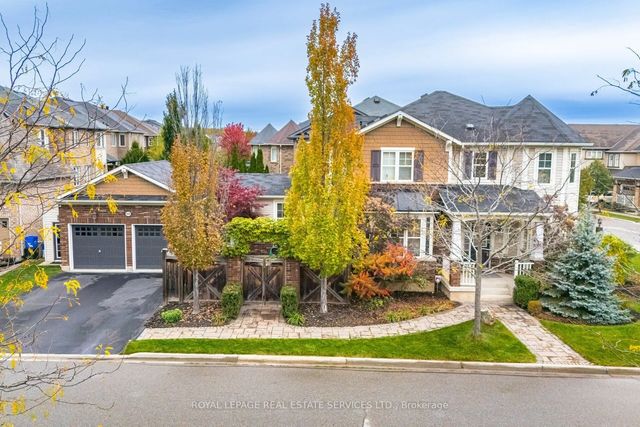 444 Coombs Court, Milton