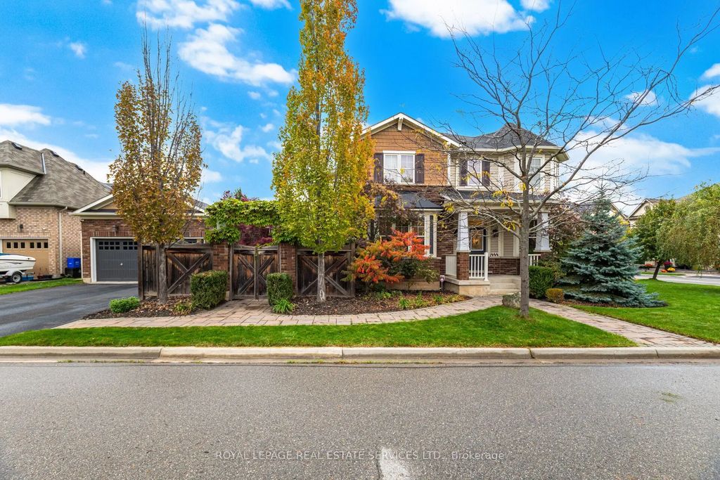 444 Coombs Court, Milton
