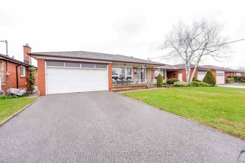 71 Keegan Crescent, Toronto W05
