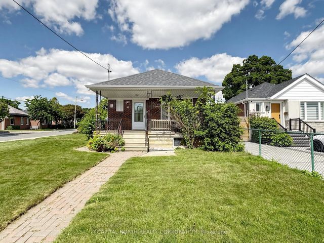 70 Beechborough Avenue, Toronto W04