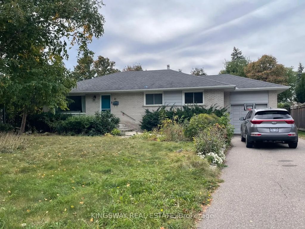 16 Plainsman Road, Mississauga