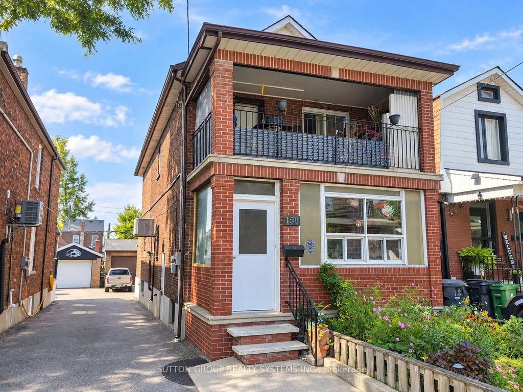 158 Blackthorn Avenue, Toronto W03