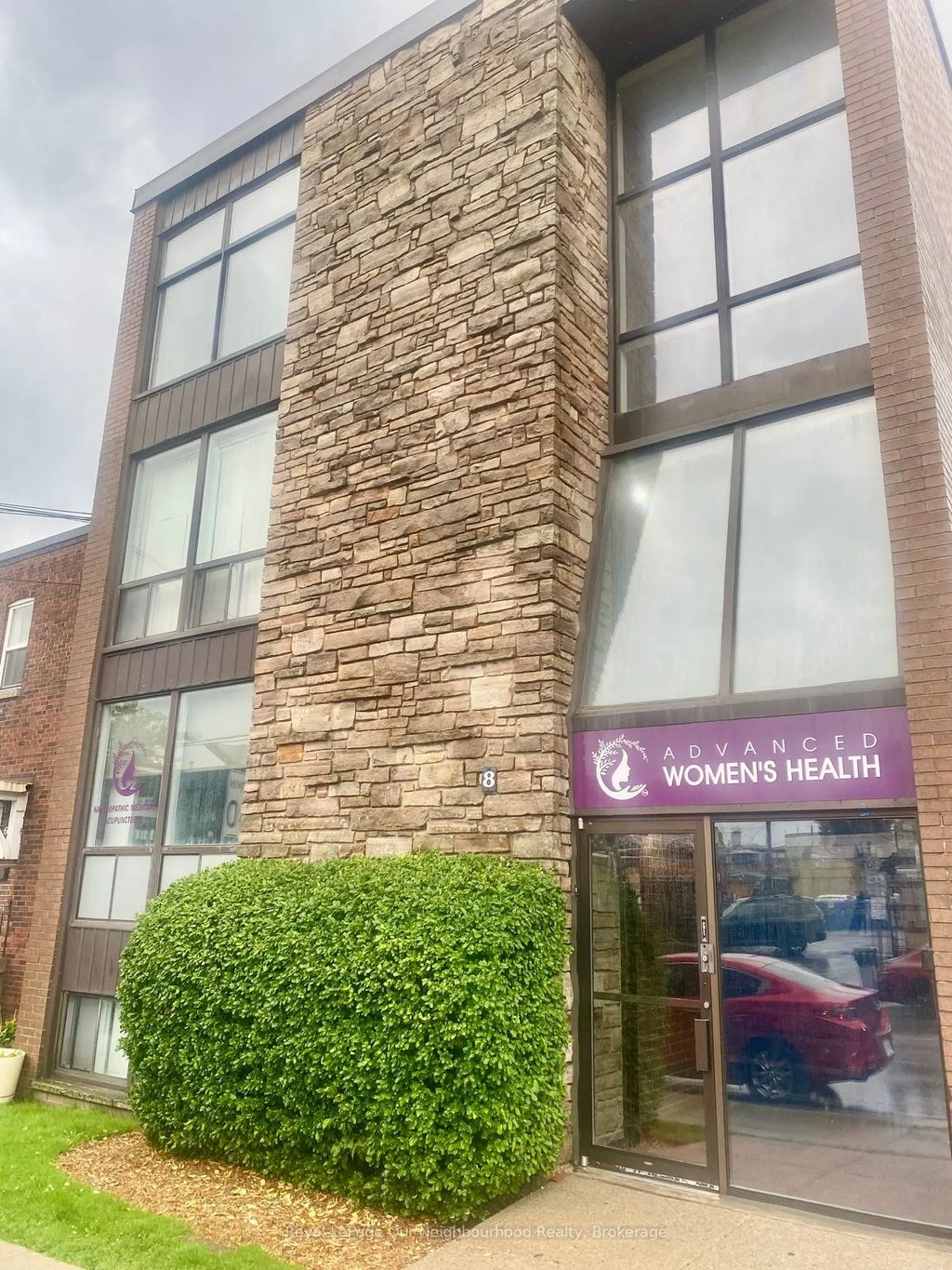 8 Stavebank Road, Mississauga