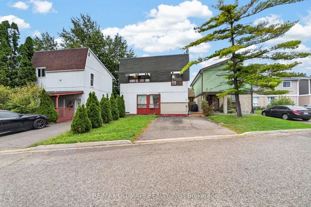 7 Grand River Court, Brampton