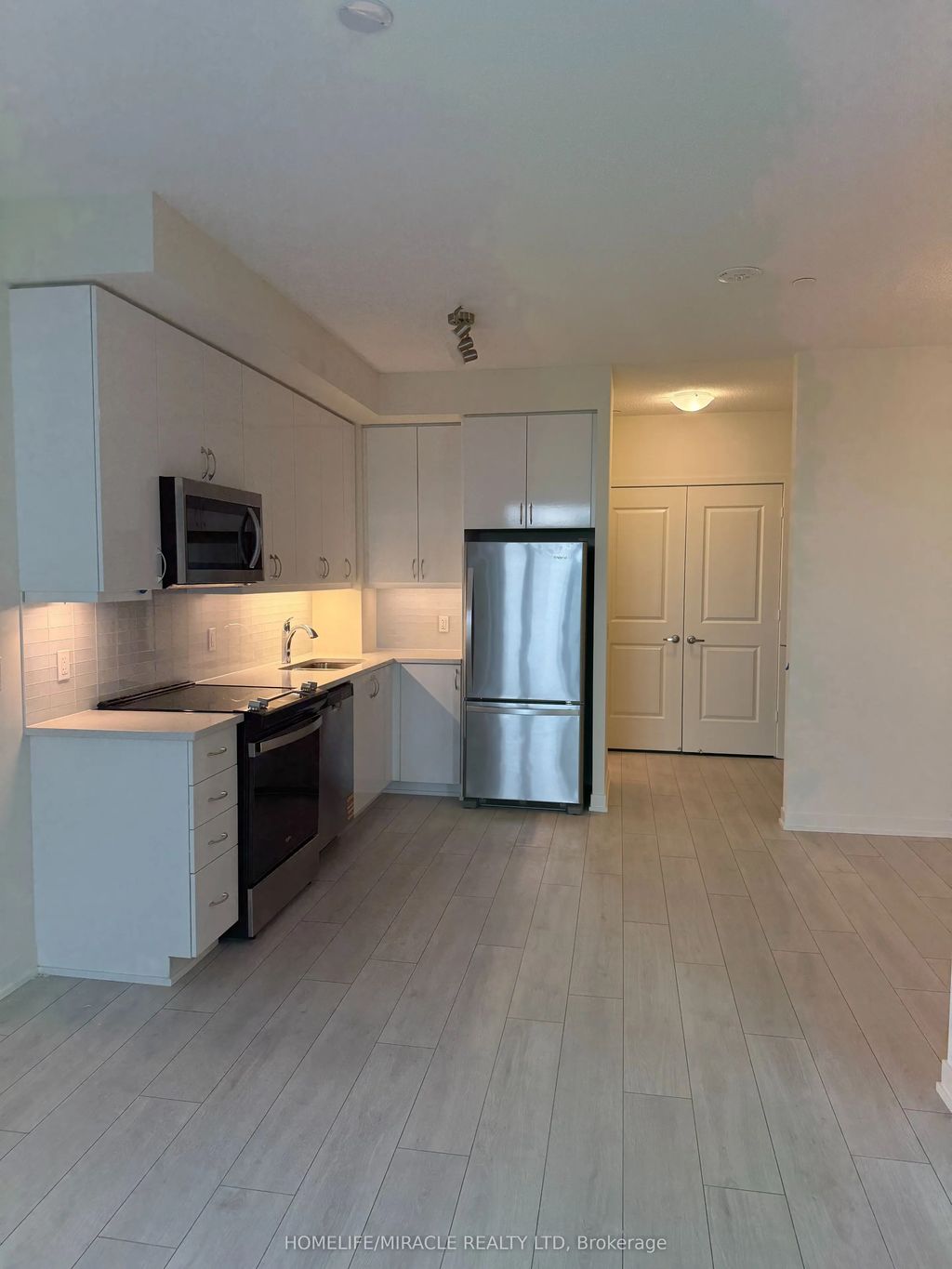 38 Annie Craig Drive 3112, Toronto W06
