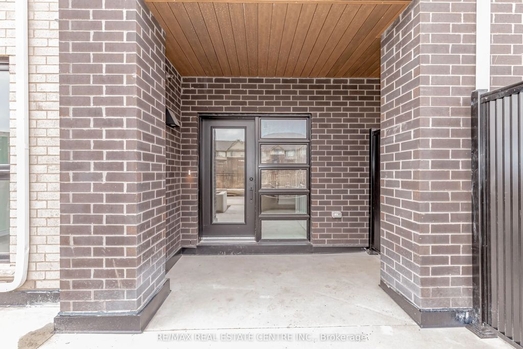 349 Wheat Boom Drive 121, Oakville