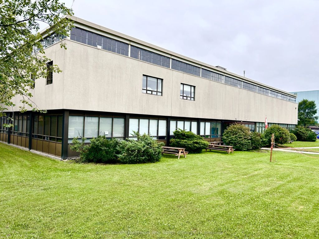 10 Gurney Crescent, Toronto W04