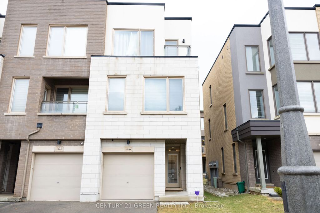 206 Huguenot Road, Oakville