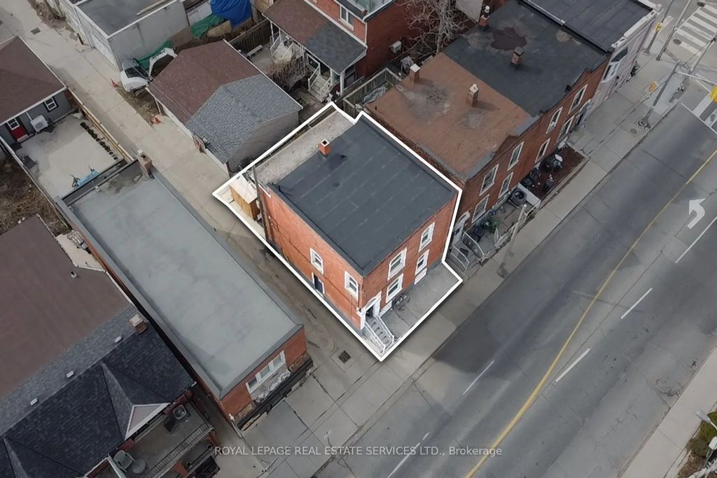 740 Lansdowne Avenue, Toronto W02