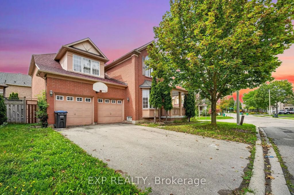 34 Cogswell Crescent N, Brampton