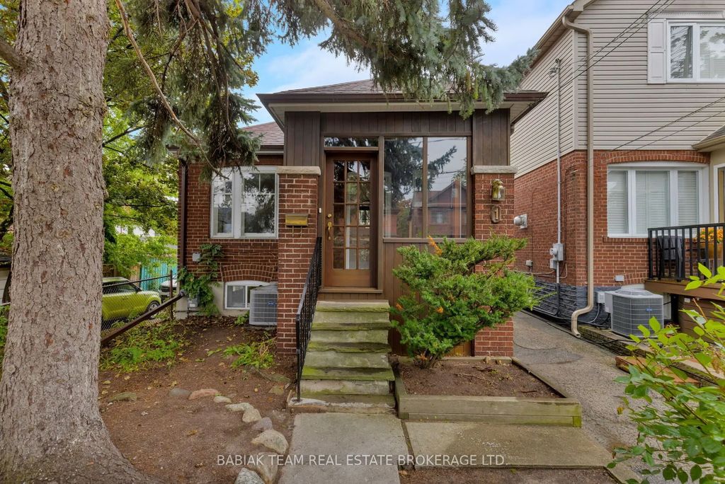 1 Rambert Crescent, Toronto W01