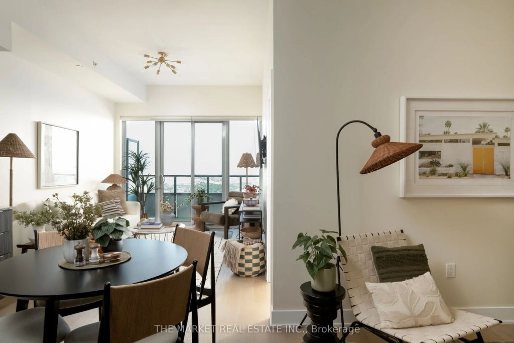 30 Shore Breeze Drive 6201, Toronto W06