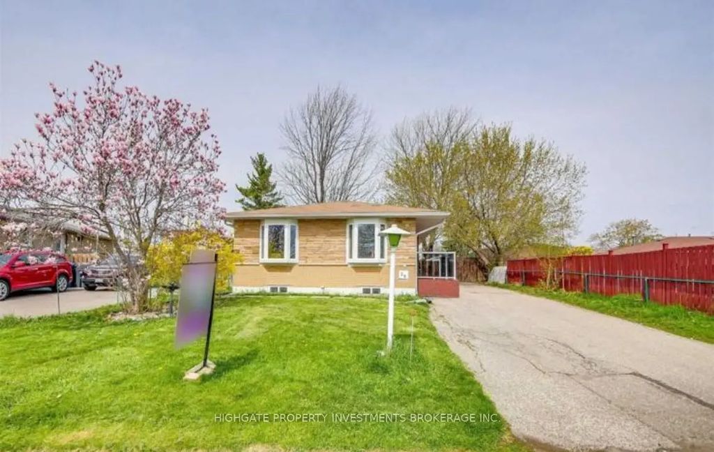 36 Reigate Avenue Main, Brampton