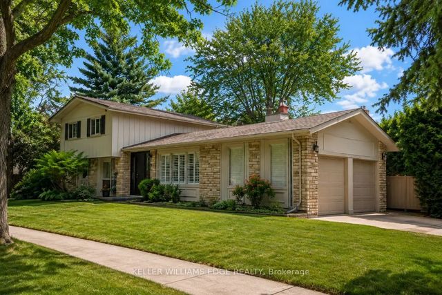 280 Penn Drive, Burlington